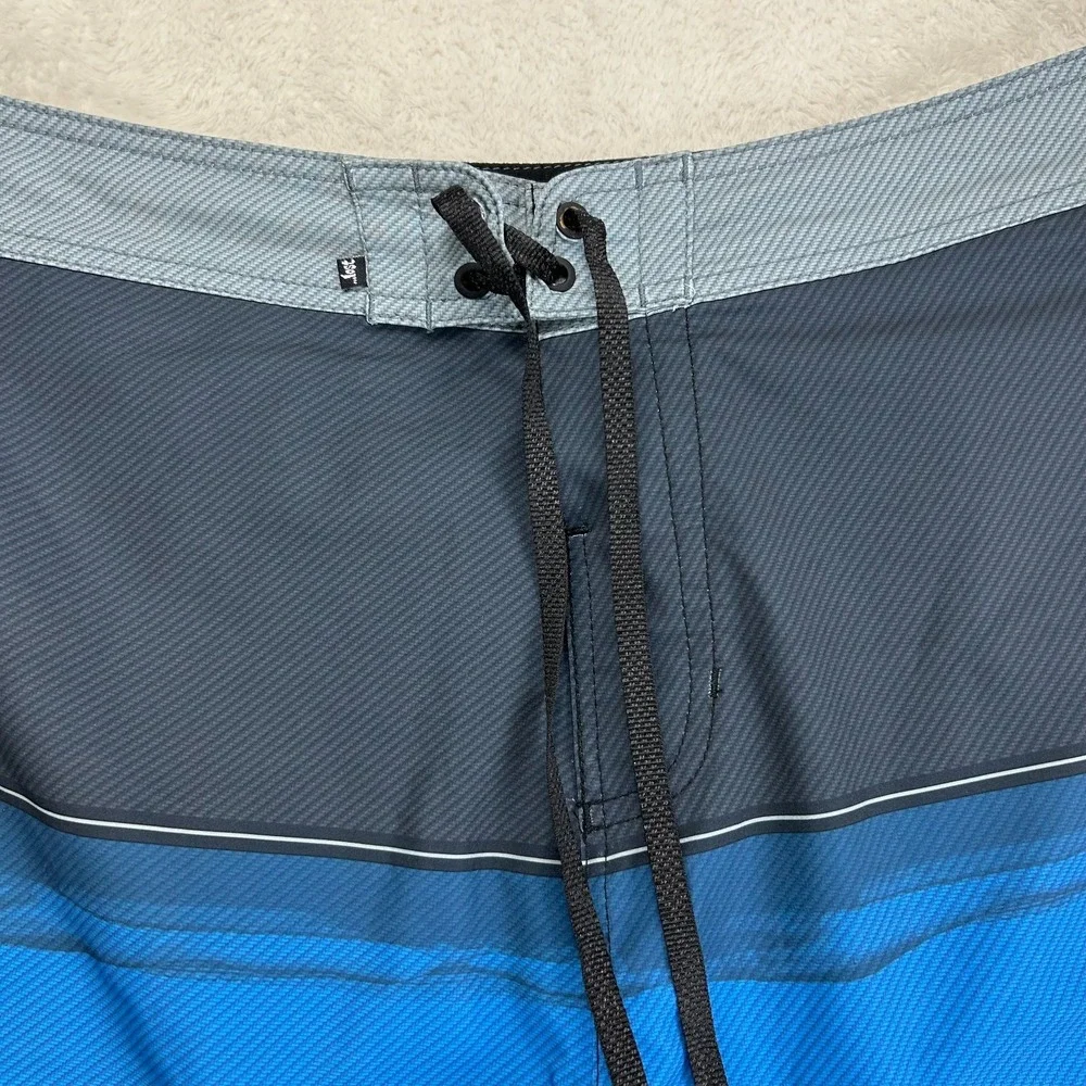 Lost Mayhem Carbon Series Boardshorts Mens 2XL Blue Colorblock Drawstring Beach